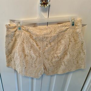 Cream‎ colored lace shorts, barely worn!
